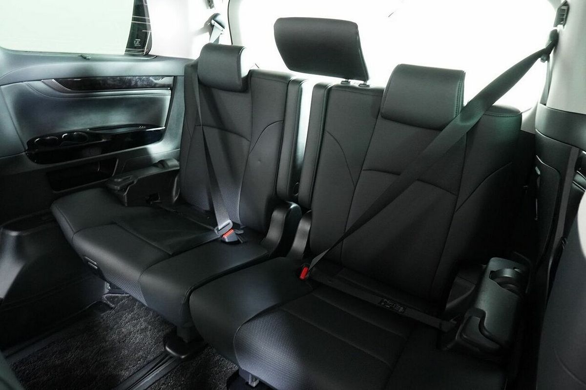 2018 Toyota Alphard SR Hybrid