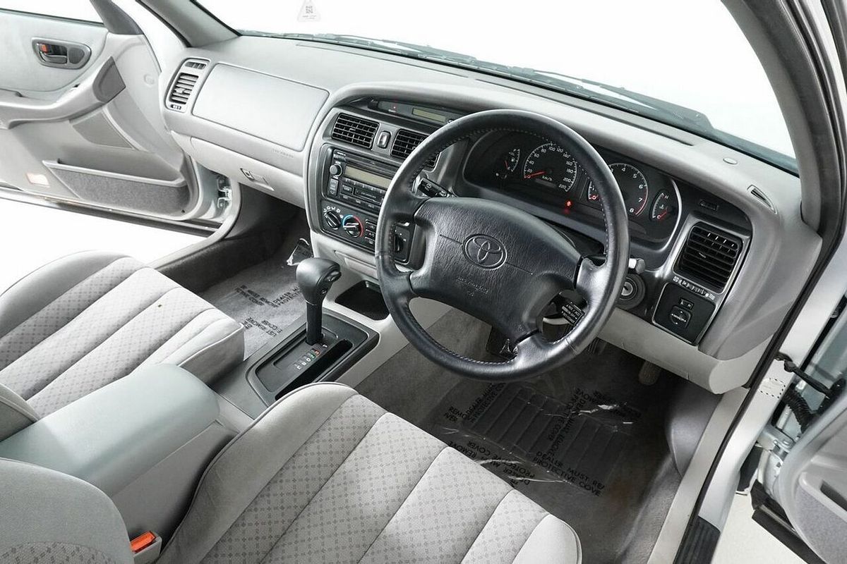 2003 Toyota Avalon GXi MCX10R