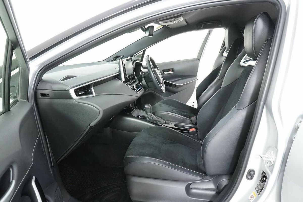 2020 Toyota Corolla ZR Hybrid ZWE211R