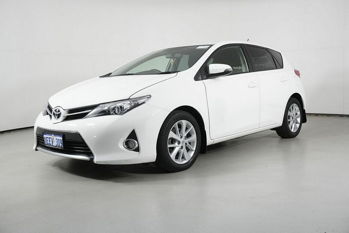2013 Toyota Corolla Ascent Sport ZRE182R