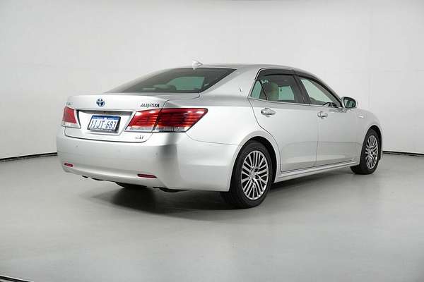2016 Toyota Crown Majesta GWS214