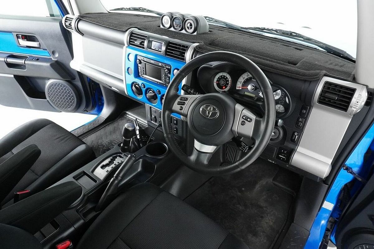 2011 Toyota FJ Cruiser GSJ15R