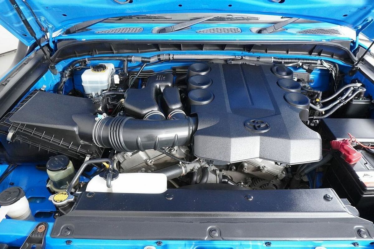 2011 Toyota FJ Cruiser GSJ15R