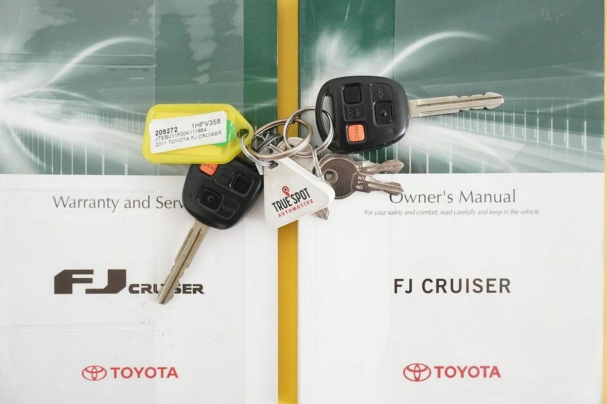 2011 Toyota FJ Cruiser GSJ15R