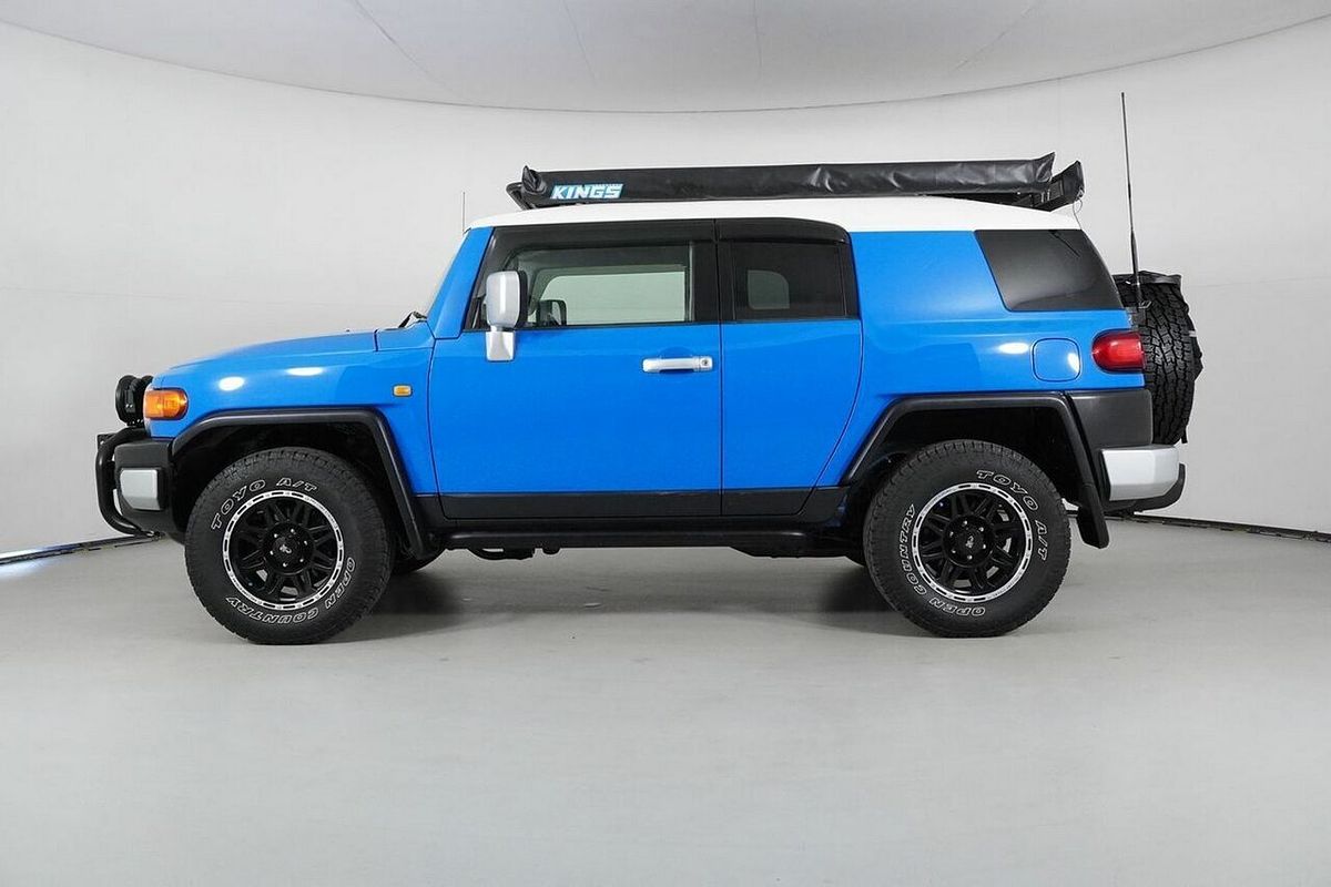 2011 Toyota FJ Cruiser GSJ15R