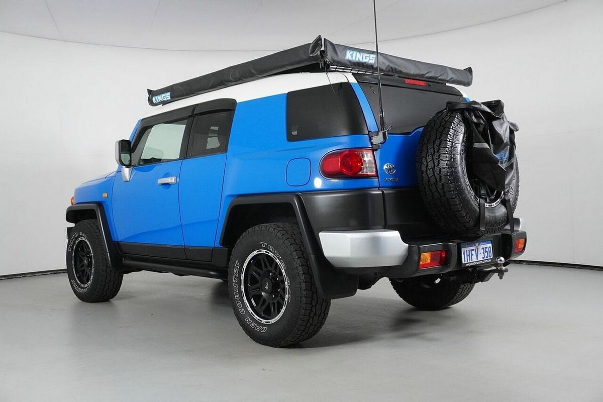 2011 Toyota FJ Cruiser GSJ15R