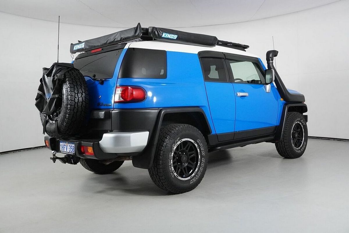 2011 Toyota FJ Cruiser GSJ15R