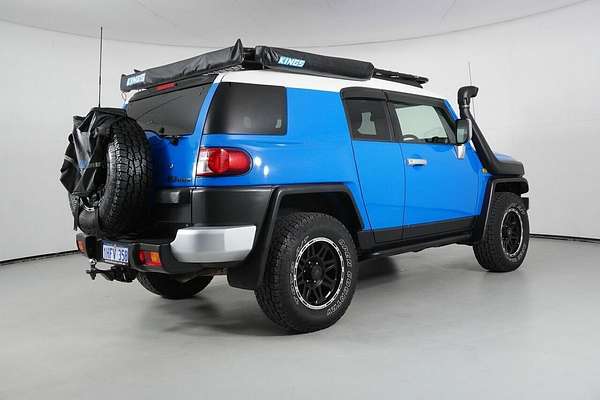 2011 Toyota FJ Cruiser GSJ15R