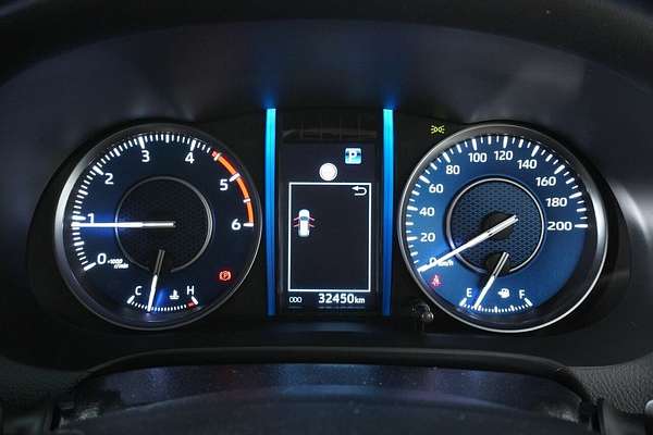 2022 Toyota Fortuner GXL Premium Interior GUN156R