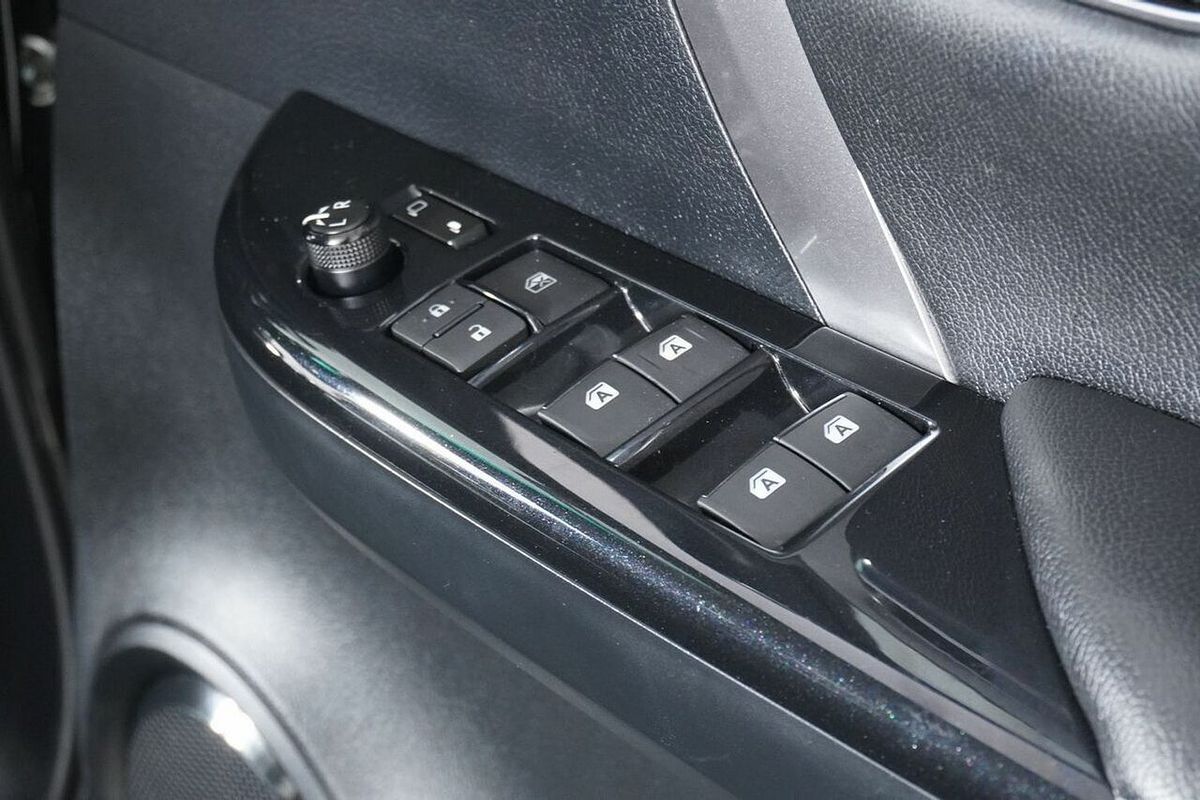 2022 Toyota Fortuner GXL Premium Interior GUN156R