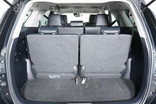2022 Toyota Fortuner GXL Premium Interior GUN156R
