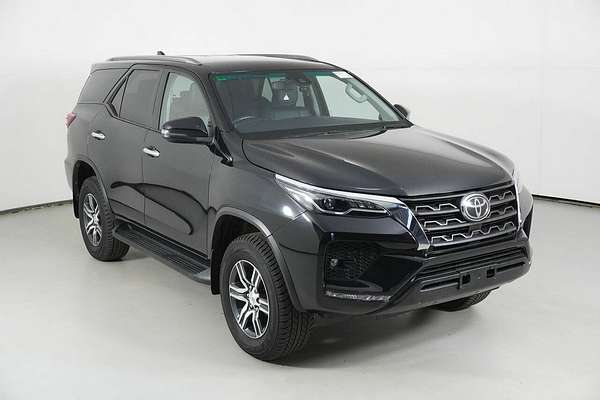 2022 Toyota Fortuner GXL Premium Interior GUN156R