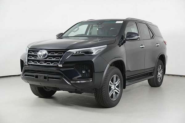2022 Toyota Fortuner GXL Premium Interior GUN156R