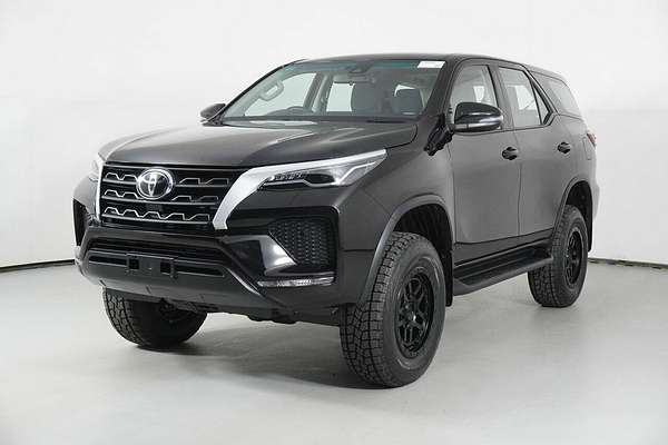 2023 Toyota Fortuner GX GUN156R