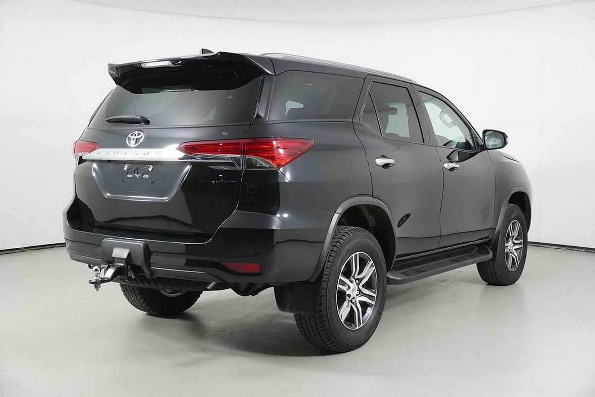 2022 Toyota Fortuner GXL Premium Interior GUN156R