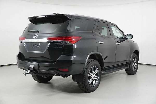 2022 Toyota Fortuner GXL Premium Interior GUN156R