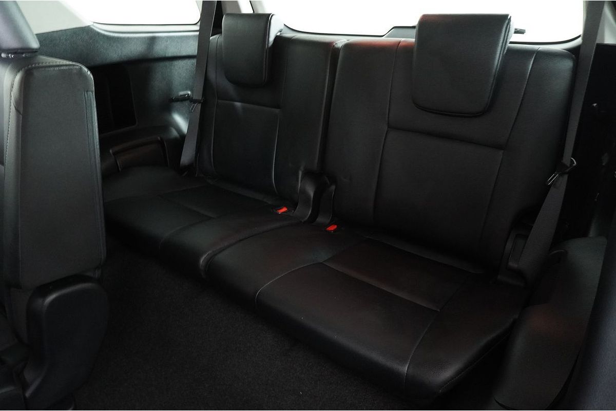 2022 Toyota Fortuner GXL Premium Interior GUN156R