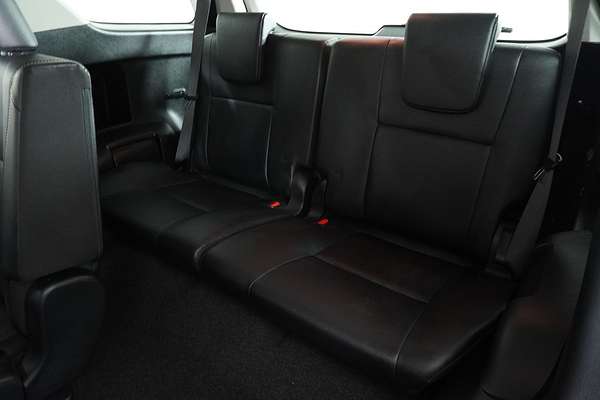 2022 Toyota Fortuner GXL Premium Interior GUN156R