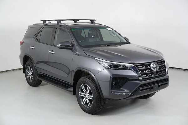 2022 Toyota Fortuner GXL Premium Interior GUN156R