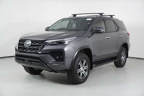 2022 Toyota Fortuner GXL Premium Interior GUN156R