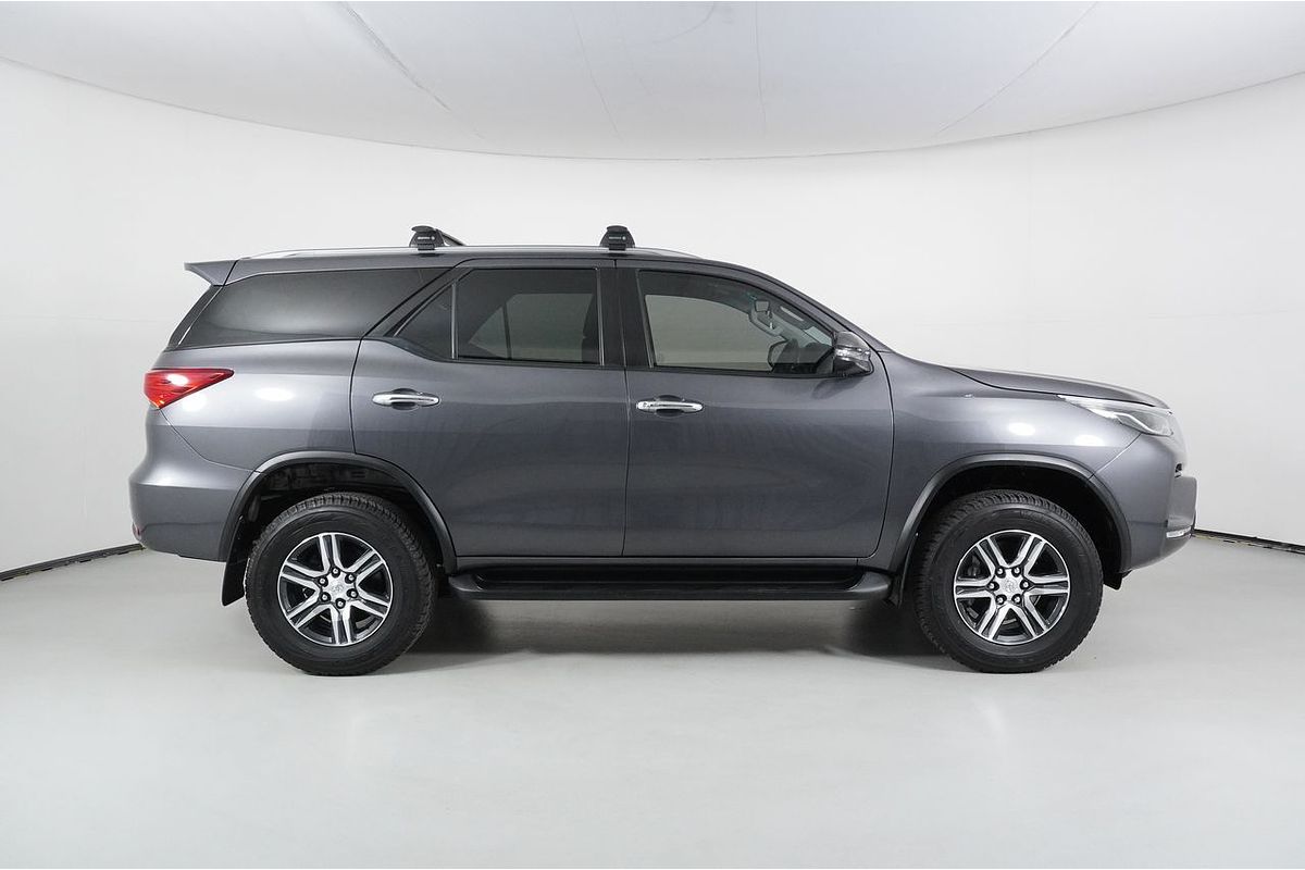 2022 Toyota Fortuner GXL Premium Interior GUN156R