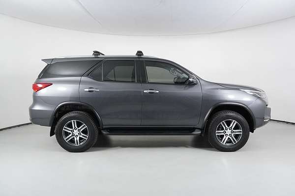 2022 Toyota Fortuner GXL Premium Interior GUN156R