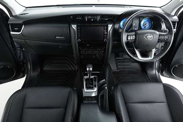 2022 Toyota Fortuner GXL Premium Interior GUN156R