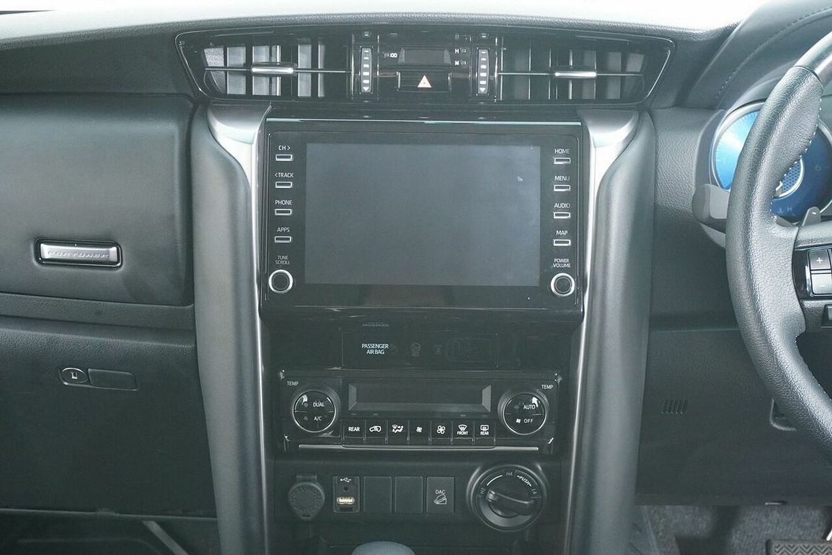 2022 Toyota Fortuner GXL Premium Interior GUN156R