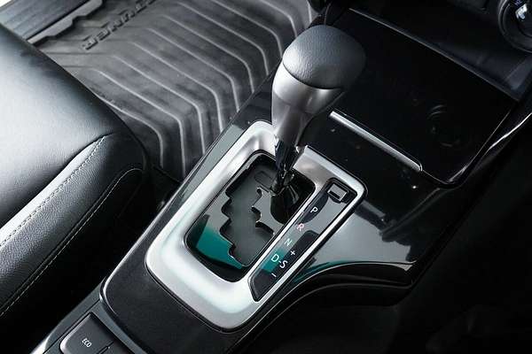 2022 Toyota Fortuner GXL Premium Interior GUN156R
