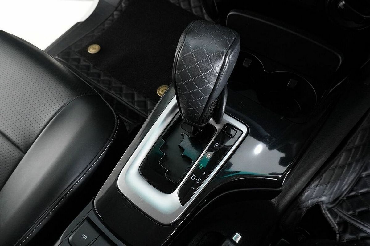 2023 Toyota Fortuner GXL Premium Interior GUN156R