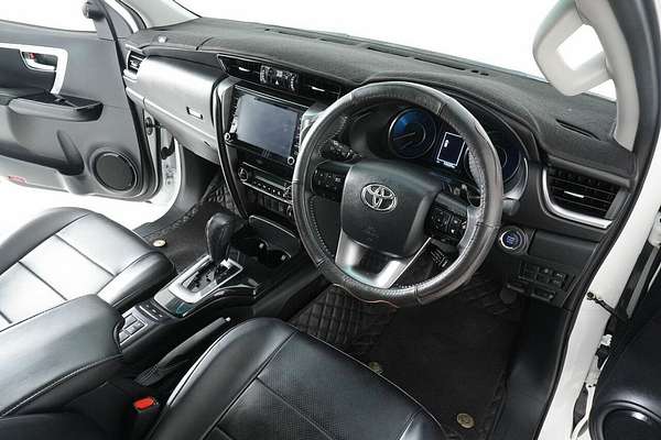 2023 Toyota Fortuner GXL Premium Interior GUN156R