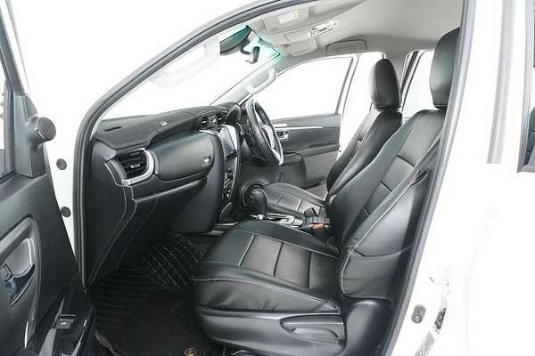 2023 Toyota Fortuner GXL Premium Interior GUN156R