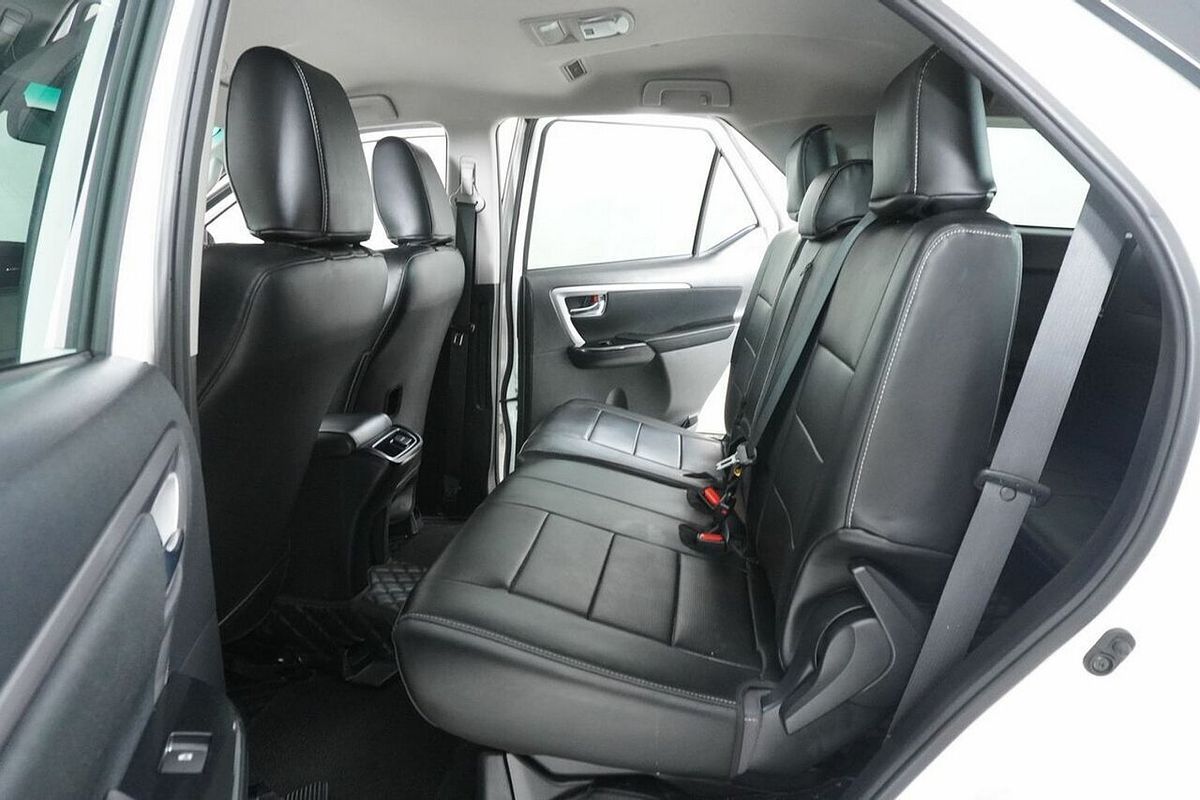 2023 Toyota Fortuner GXL Premium Interior GUN156R
