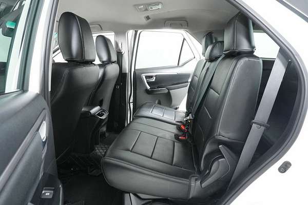 2023 Toyota Fortuner GXL Premium Interior GUN156R