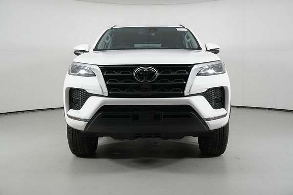 2023 Toyota Fortuner GXL Premium Interior GUN156R