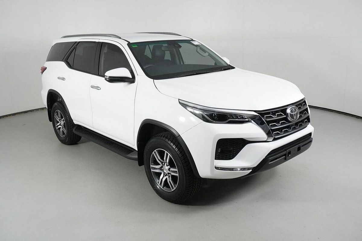 2023 Toyota Fortuner GXL Premium Interior GUN156R
