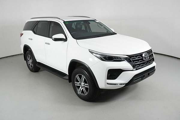 2023 Toyota Fortuner GXL Premium Interior GUN156R