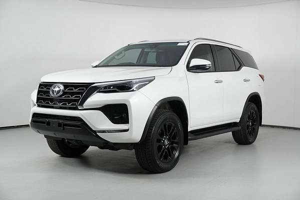 2022 Toyota Fortuner GXL Premium Interior GUN156R