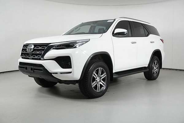 2023 Toyota Fortuner GXL Premium Interior GUN156R