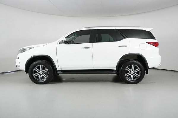 2023 Toyota Fortuner GXL Premium Interior GUN156R