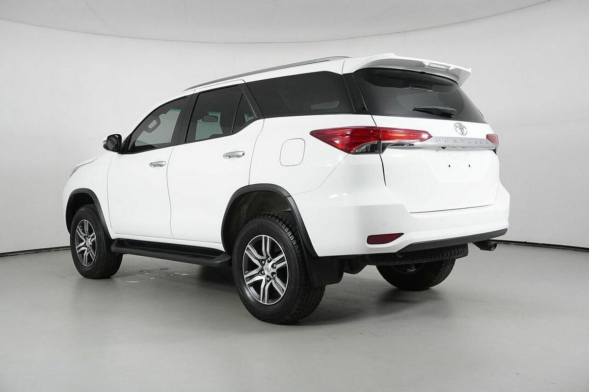 2023 Toyota Fortuner GXL Premium Interior GUN156R