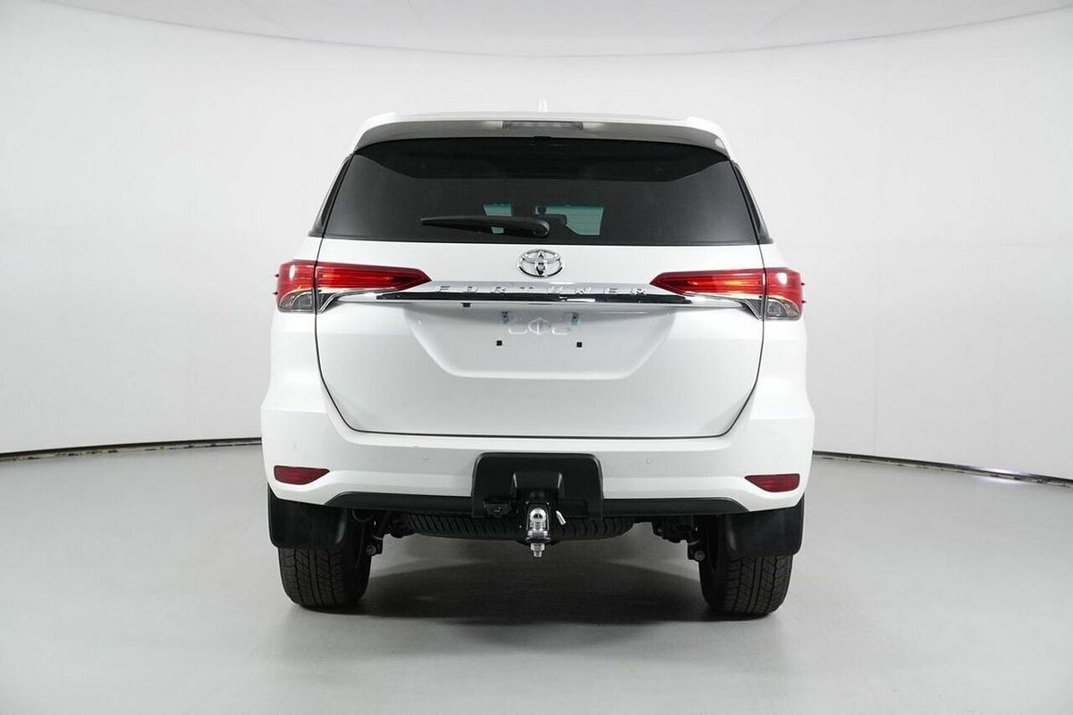 2022 Toyota Fortuner GXL Premium Interior GUN156R