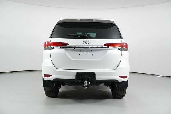 2022 Toyota Fortuner GXL Premium Interior GUN156R