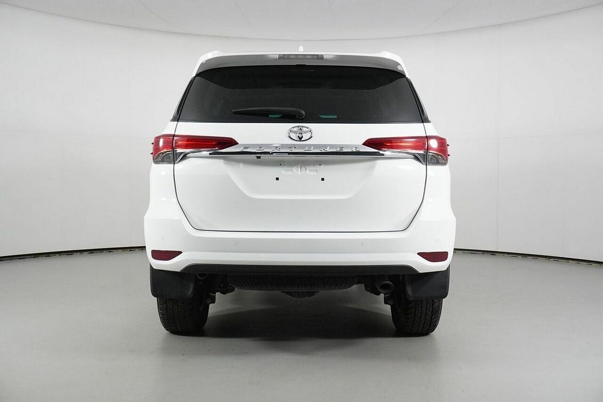 2023 Toyota Fortuner GXL Premium Interior GUN156R