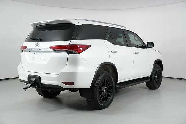 2022 Toyota Fortuner GXL Premium Interior GUN156R