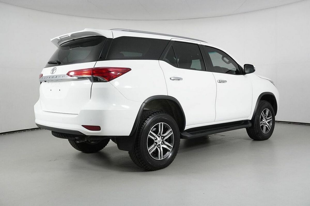 2023 Toyota Fortuner GXL Premium Interior GUN156R