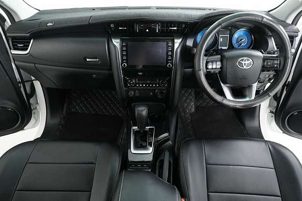 2023 Toyota Fortuner GXL Premium Interior GUN156R