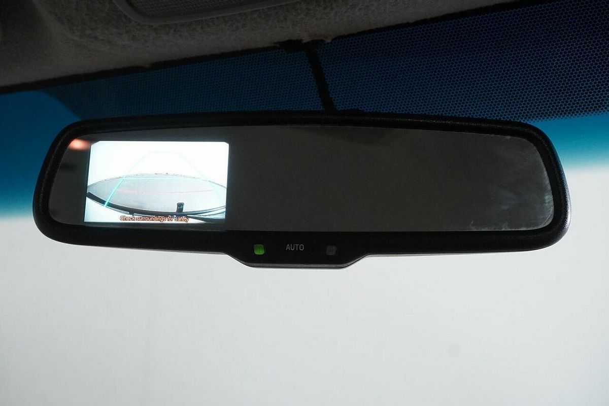 2019 Toyota HiAce Commuter KDH223R MY16