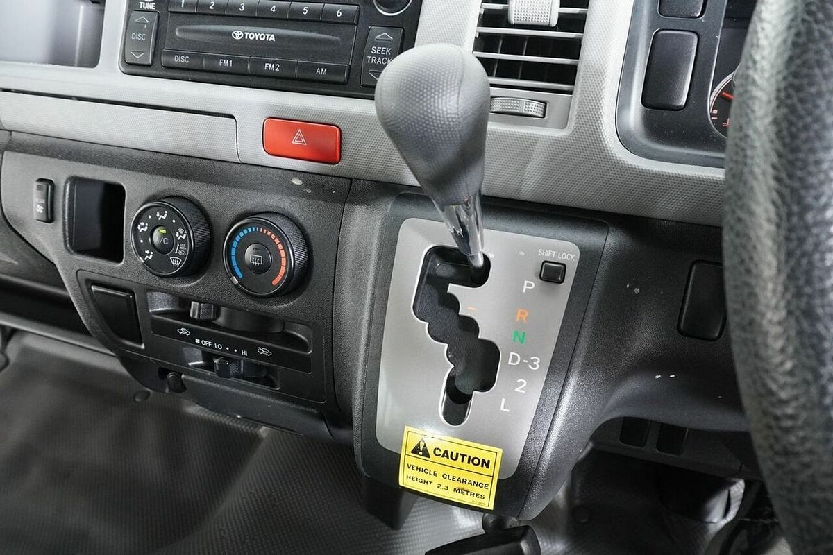 2006 Toyota HiAce Commuter TRH223R