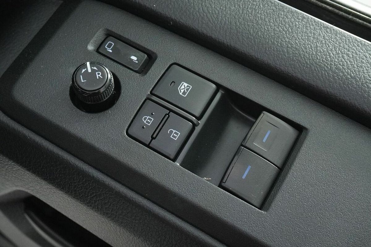 2022 Toyota HiAce LWB GDH300R